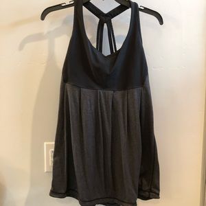 Lululemon tank with built in bra